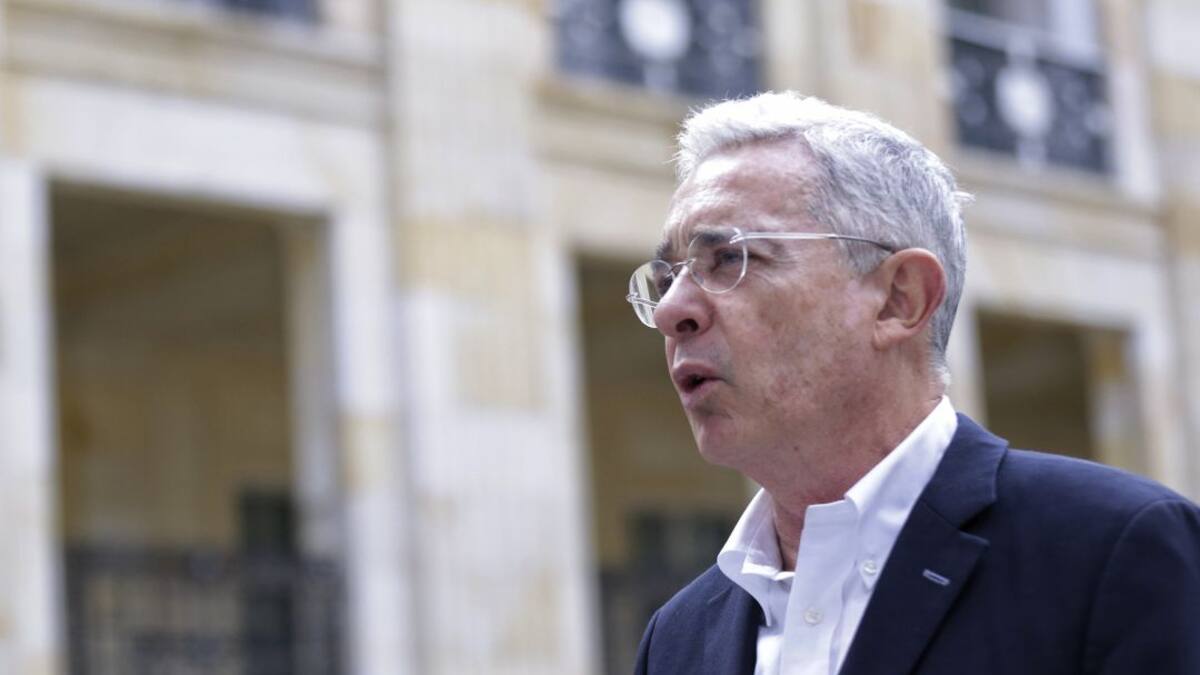 Quiero que me muestren pruebas de los 6.400 falsos positivos: Uribe