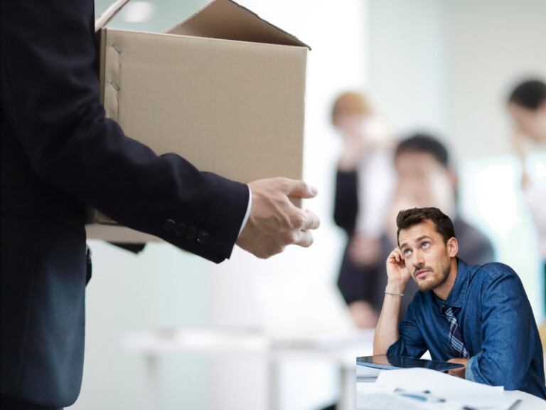 En estos 5 casos no pueden despedirlo en Colombia: ¿Edad afecta? Explicamos según código de trabajo/ Getty Images