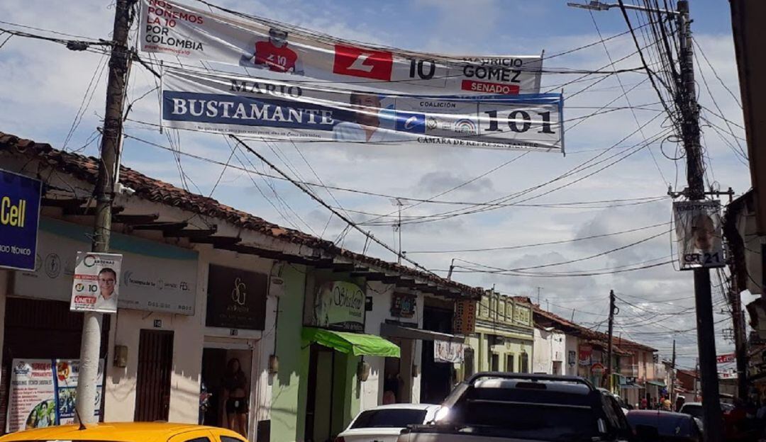En Santander de Quilichao, norte del Cauca, predomina la publicidad política de los partidios tradicionales, pero brilla por su ausencia la de los candidatos a las curules de Paz.
