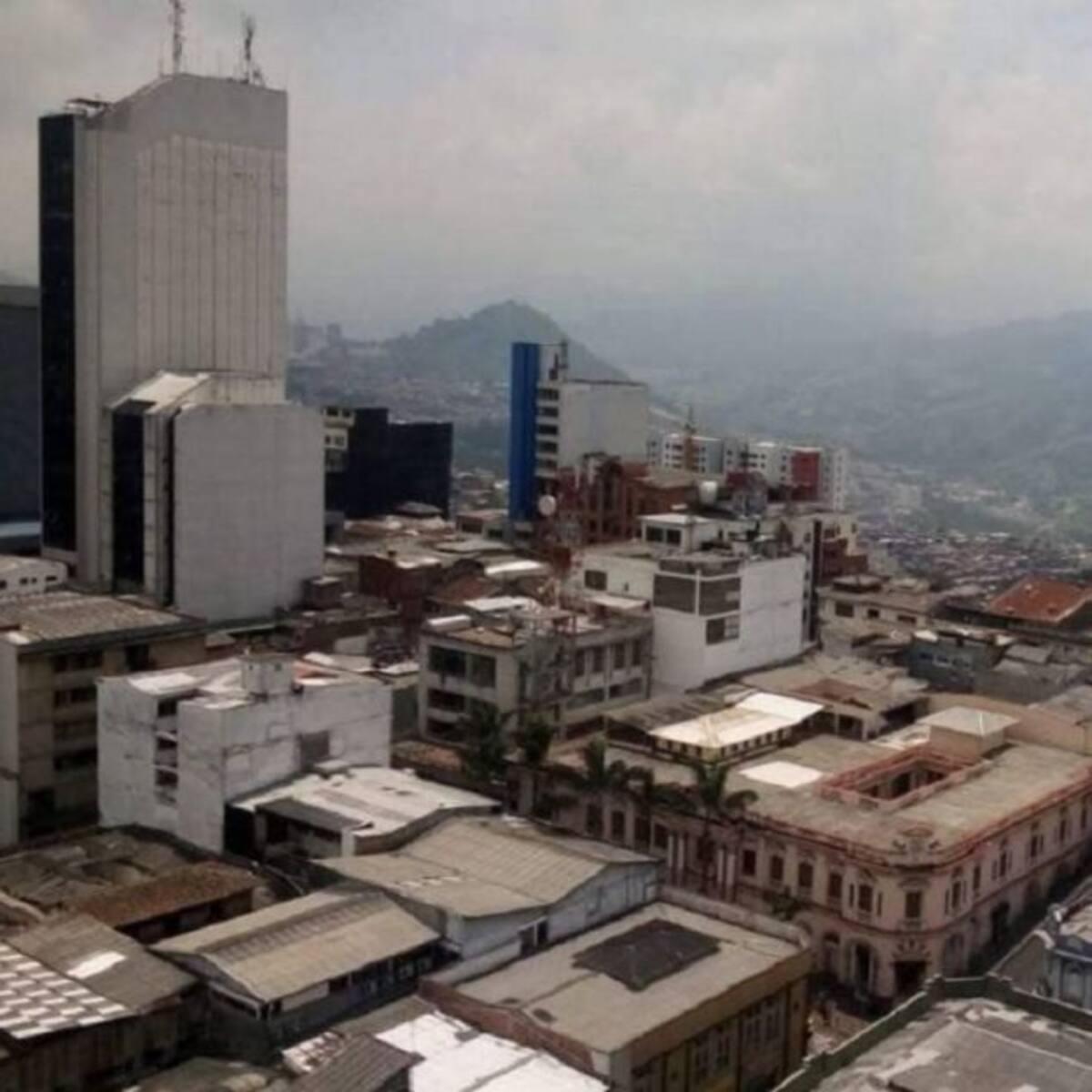Dos mujeres agentes de tránsito fueron agredidas por un comerciante