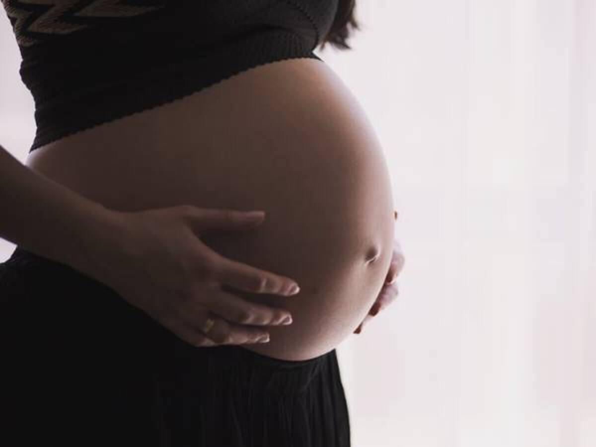 Mujer da a luz en festival de música electrónica en Alemania