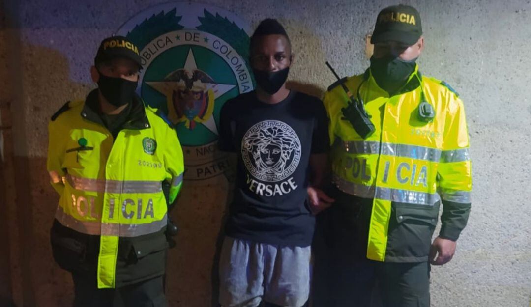 El delincuente fue capturado por hurto ocho veces el año pasado, anoche nuevamente lo sorprendieron en un asalto a un bus del SITP.