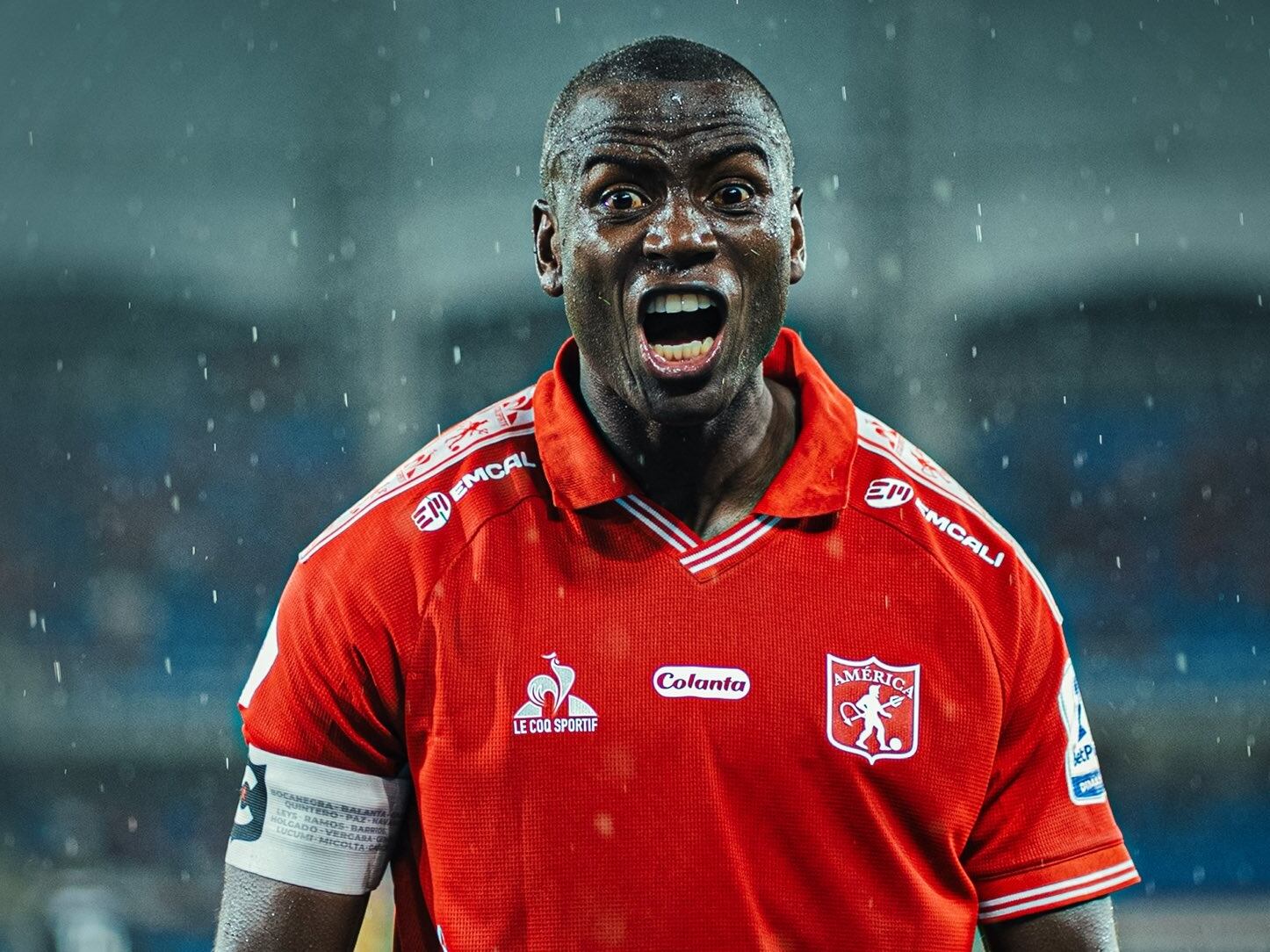 Adrián Ramos festeja el gol de la victoria del América de Cali / Twitter: @AmericadeCali.