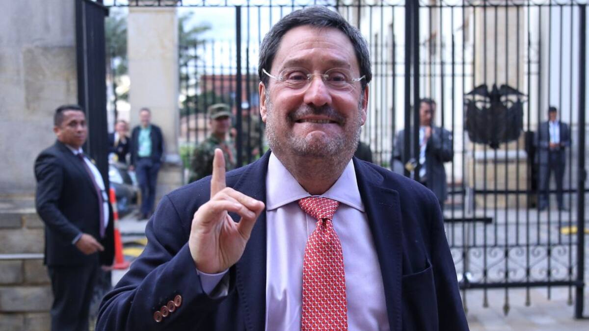 Francisco Santos dejaría la embajada de Colombia en EE.UU.