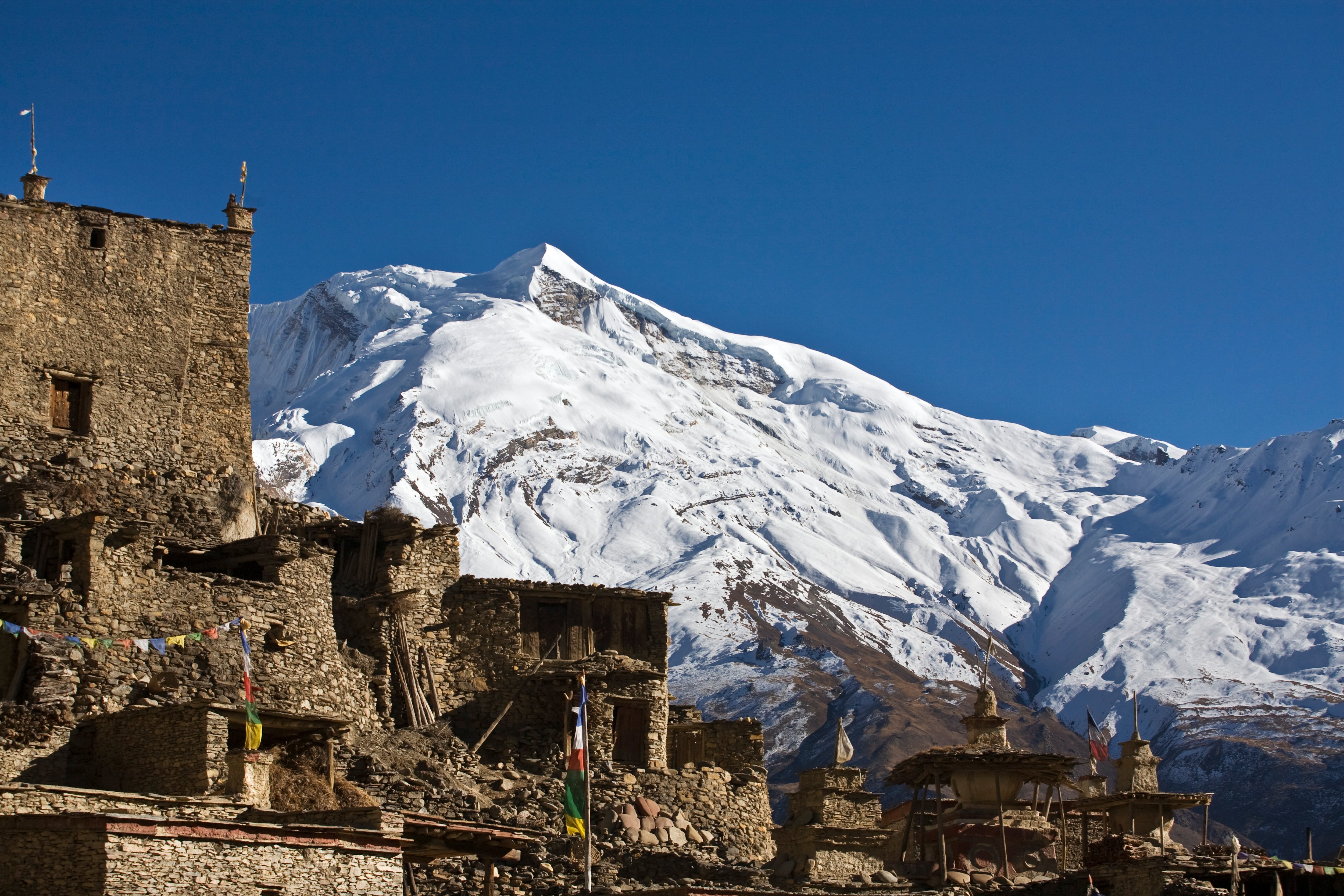 Phu Village With Himlung Peak Behind On The Nar Phu Trek, Annapurna Conservation Area, Nepal. Imagen tomada de Getty Imagenes (Crédito: Education Images / Colaborador)