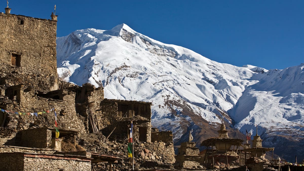 Al menos 4 muertos y 12 desaparecidos en Nepal tras un avalancha en la base del pico Himlung