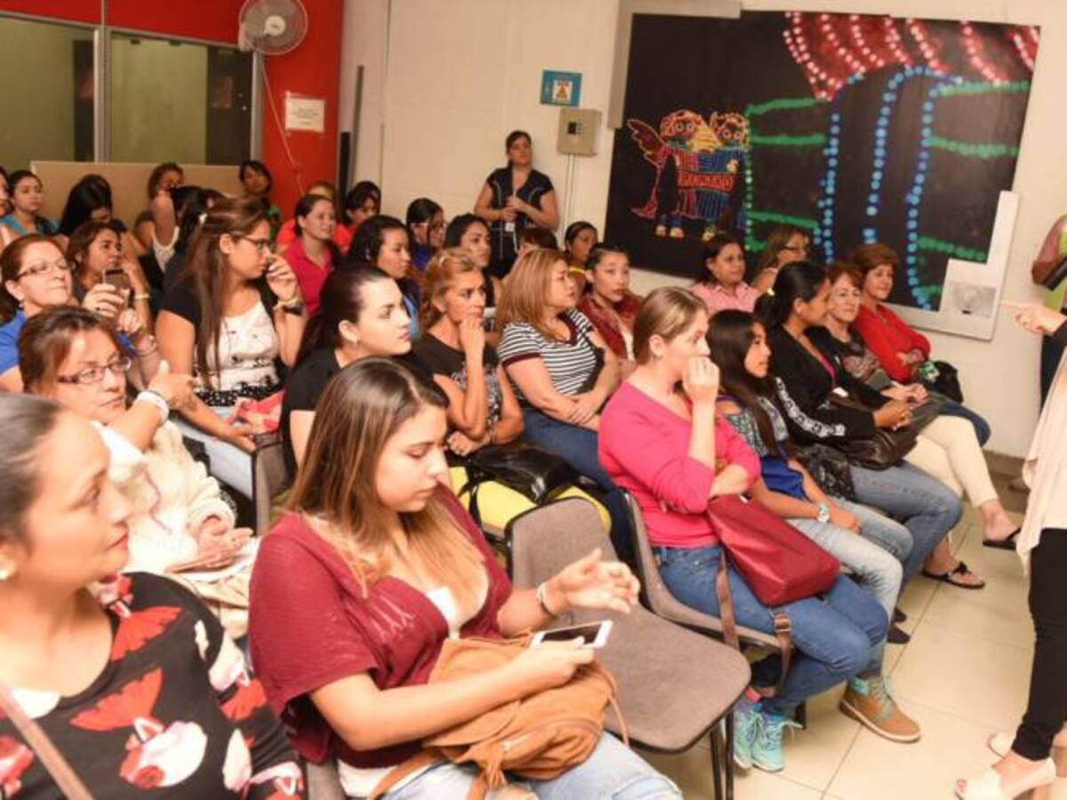 Las mujeres retornadas a Risaralda se capacitan para iniciar sus negocios