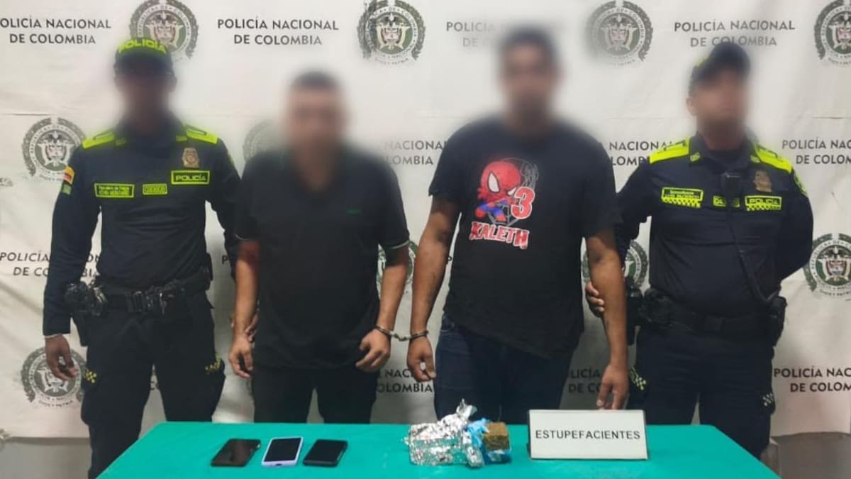 Capturan a dos hombres con 1.500 dosis de marihuana en el norte de Barranquilla