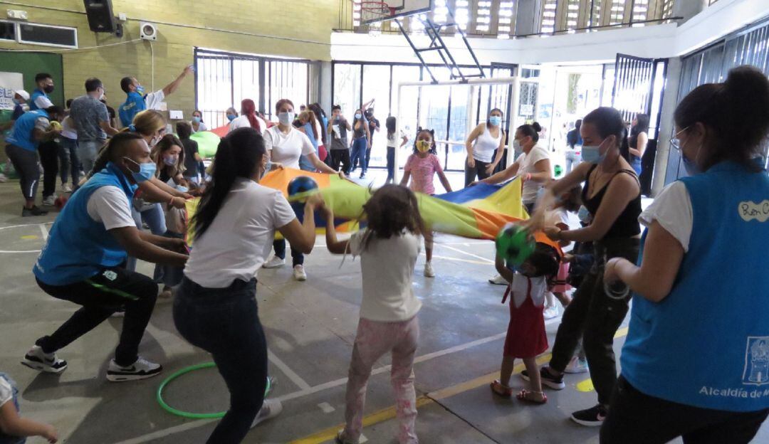 150 niños y niñas participaron de la actividad, tras completarse tres semanas del cierre del jardín por denuncias de presunto abuso sexual
