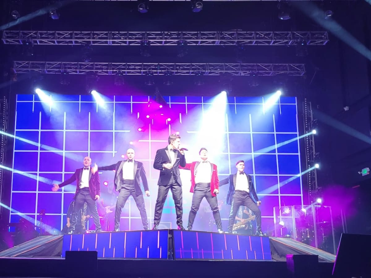 Los "Hombres a la Plancha" cumplen 5 años recordando éxitos musicales