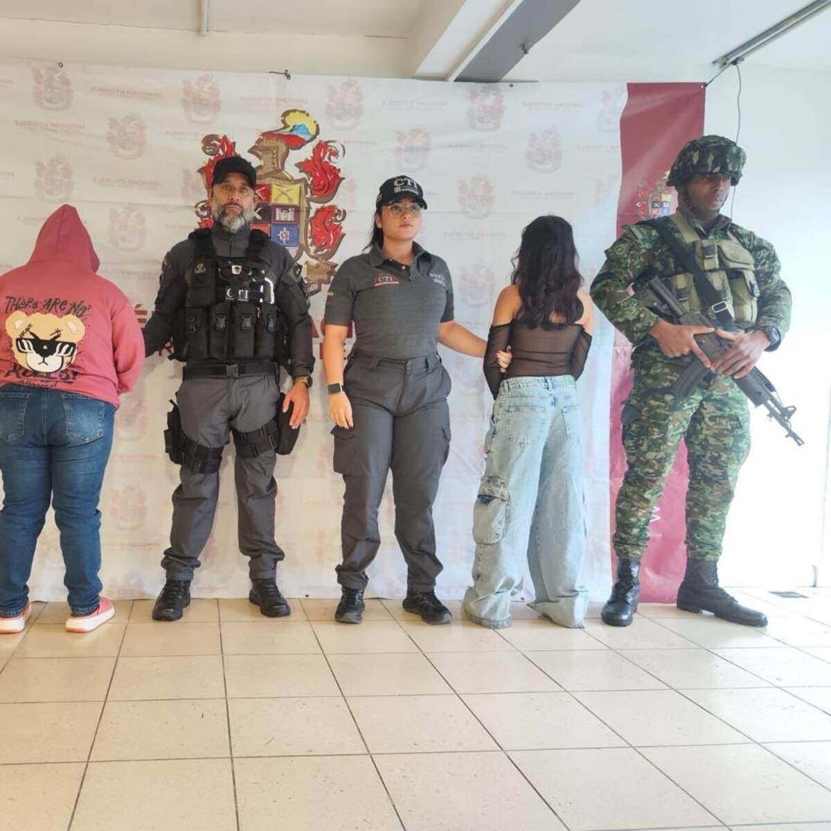 En Antioquia, rescataron dos menores reclutadas por el frente 4 que iban para donde alias “Calarcá”