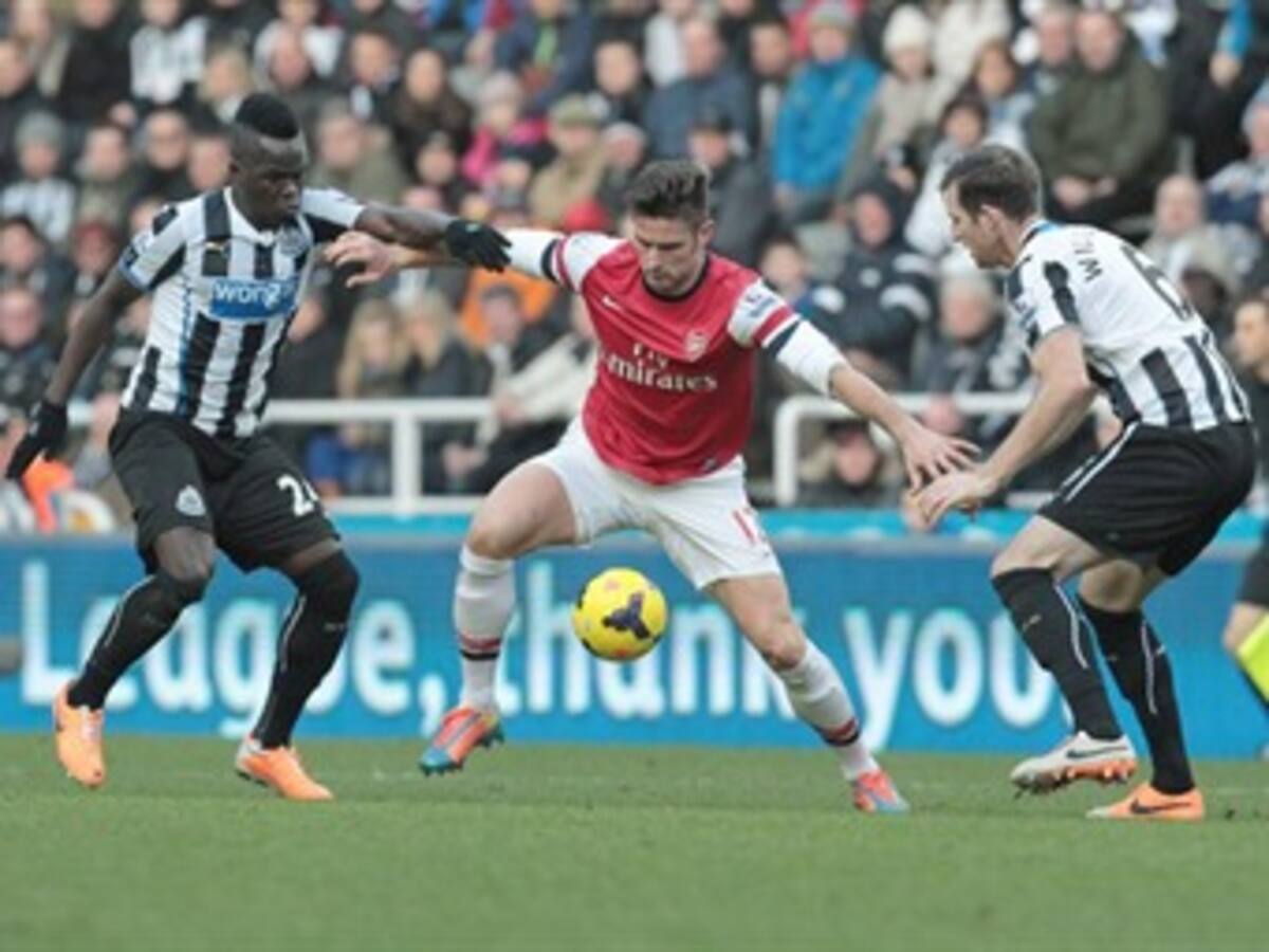 Arsenal defiende el liderato con triunfo sobre Newcastle