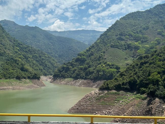 Bajo niveles de agua del río Sogamoso tiene sin trabajo a 9 puertos de pesca en Santander.