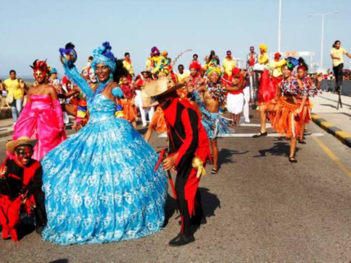 Elegidos ganadores de afiche y tema musical de Fiestas de Independencia 2016