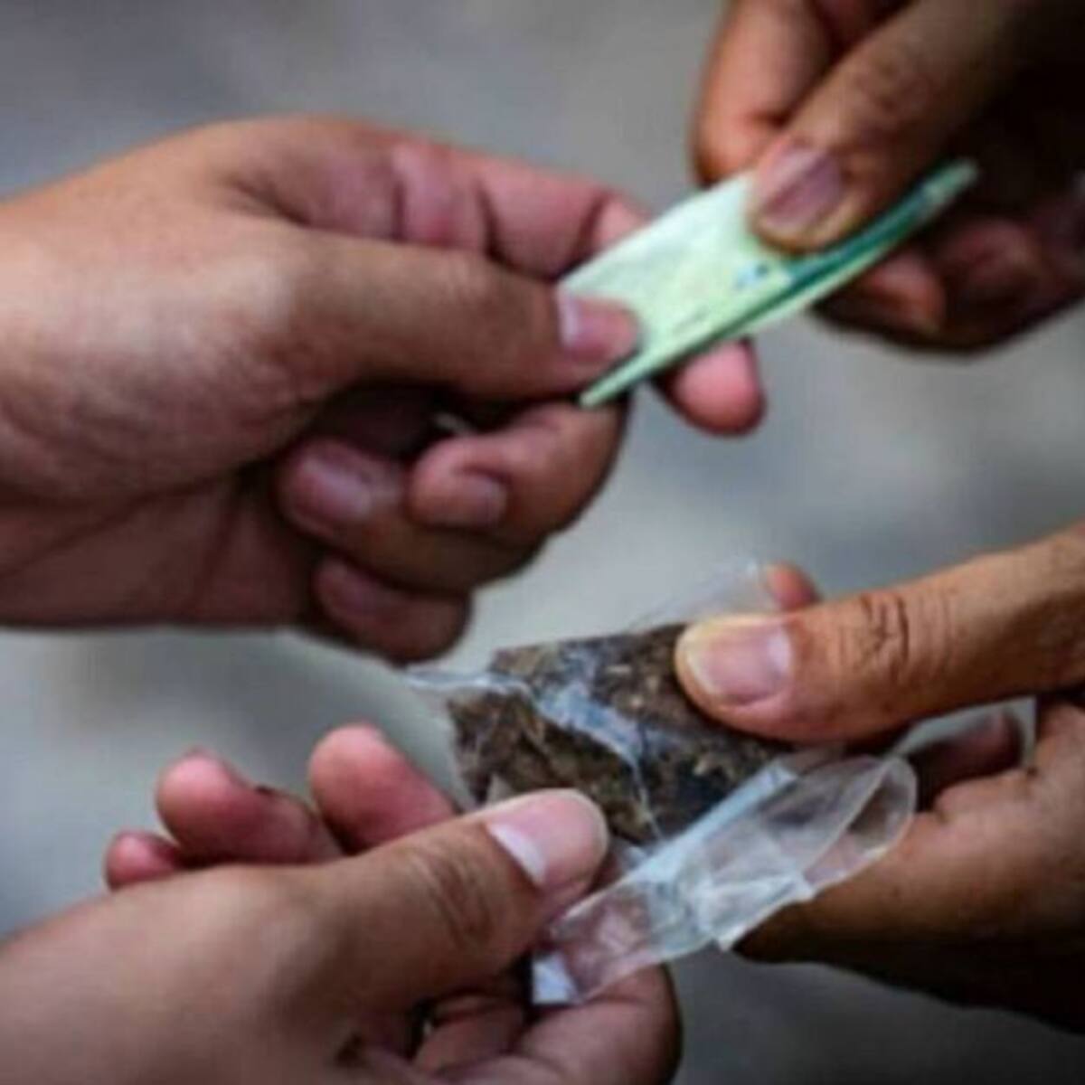 Habitantes de la galería cansados de la venta y consumo de estupefacientes