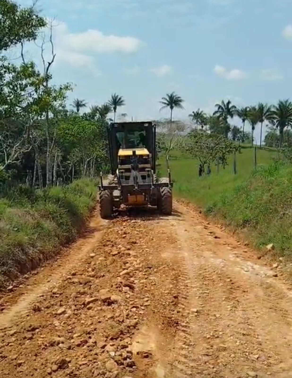 Tras evaluar los daños ocasionados por la temporada invernal. Foto Ejercito Colombia.