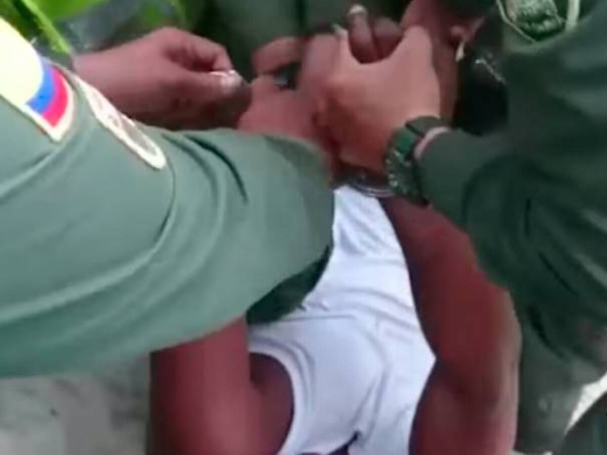 Investigan presunto racismo de policías hacia hermanos afro descendientes