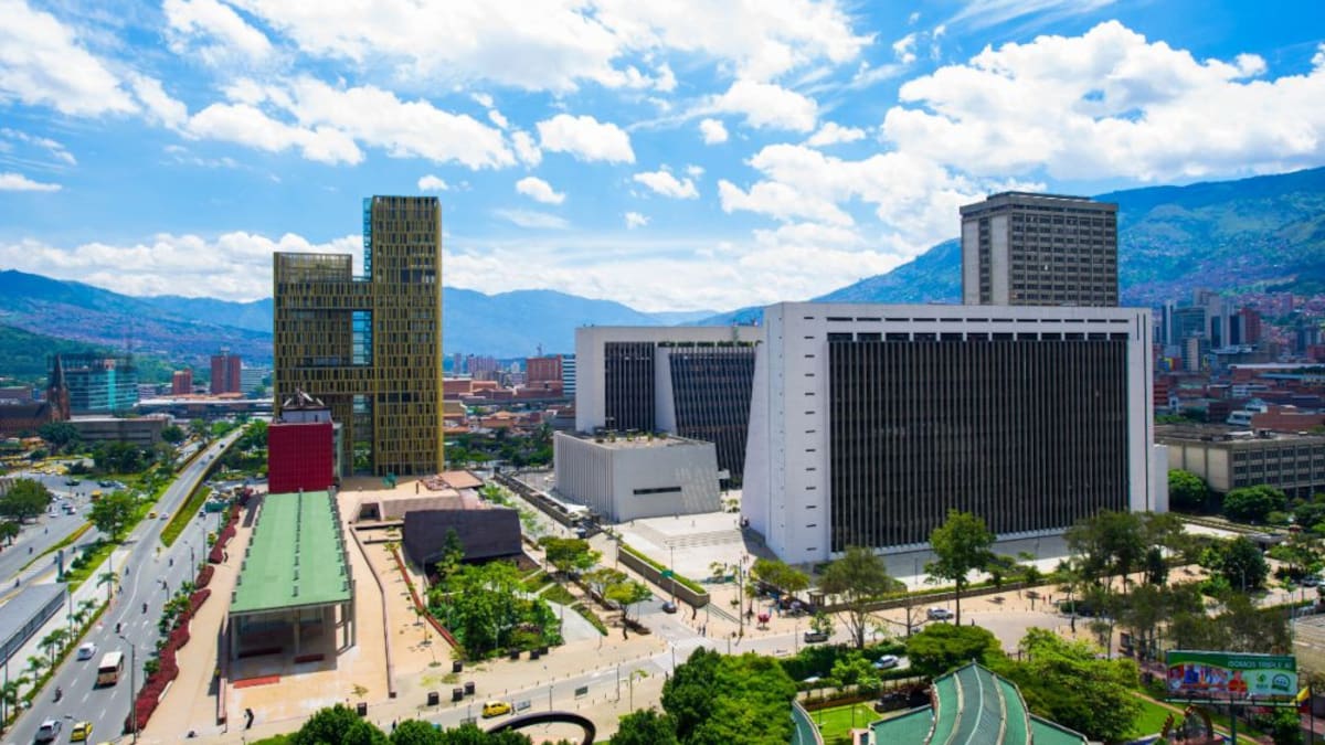 Medellín mantendrá toques de queda nocturnos fines de semana