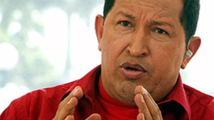 Chávez afirma que no sólo derrotó a la oposición sino a la coalición internacional