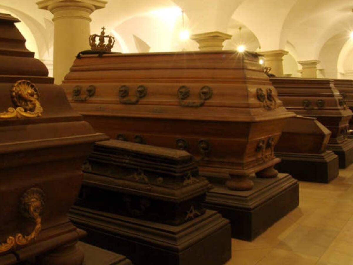 ¿De dónde vienen los hoteles para cadáveres?