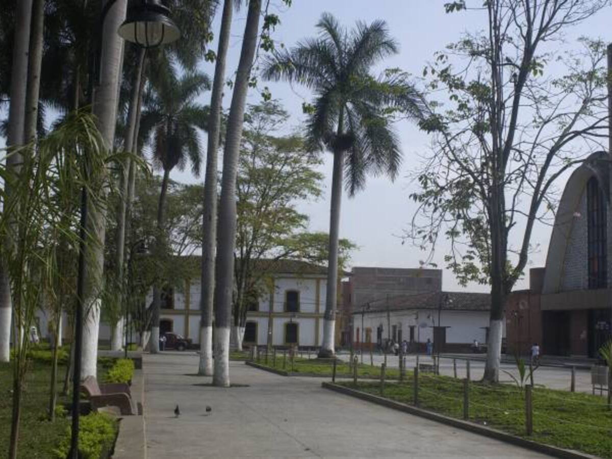 Intoxicación masiva en 2 escuelas de El Cerrito, al centro del Valle