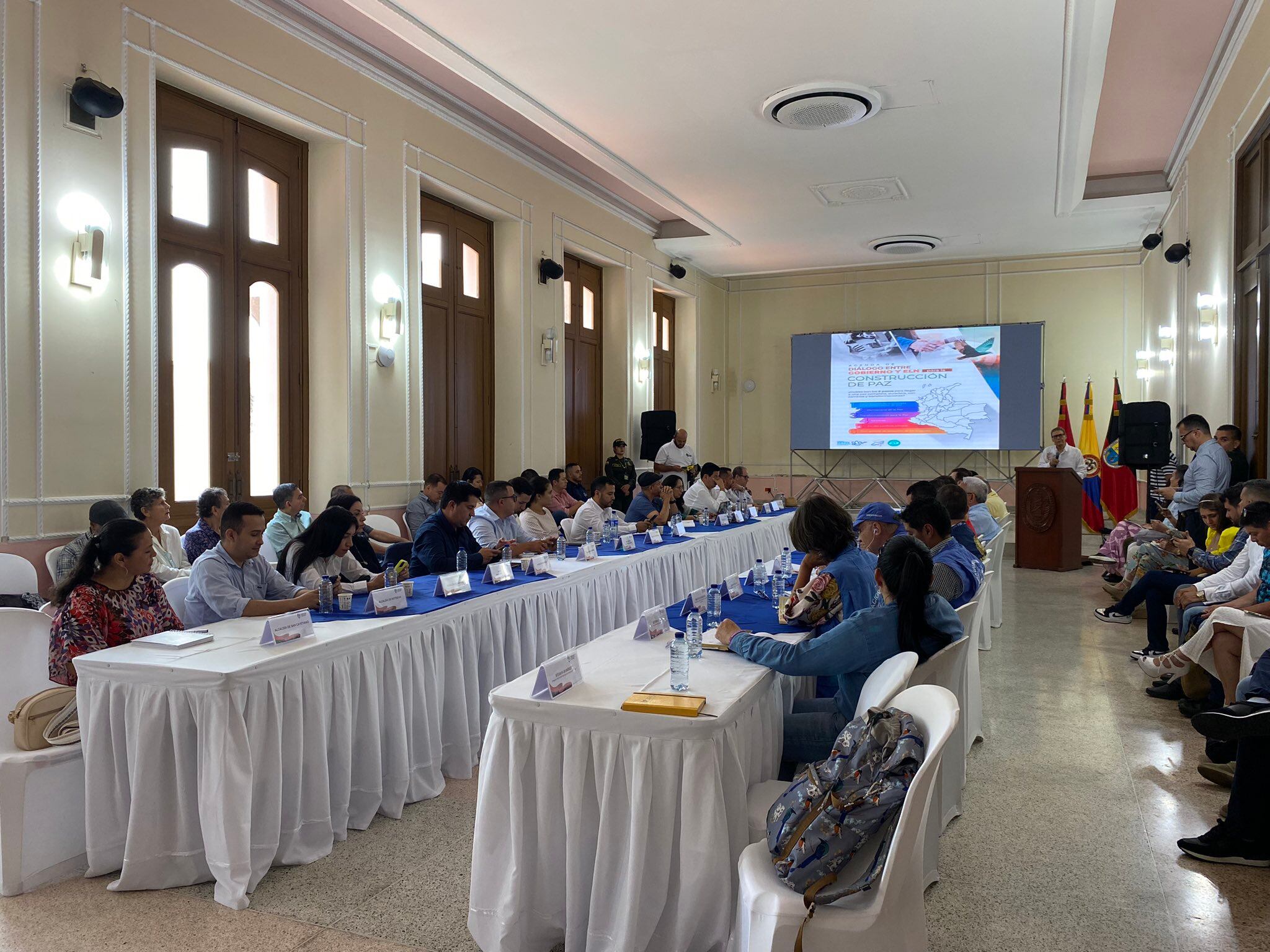 Voceros del ELN y gobierno Norte de Santander / Foto: Archivo