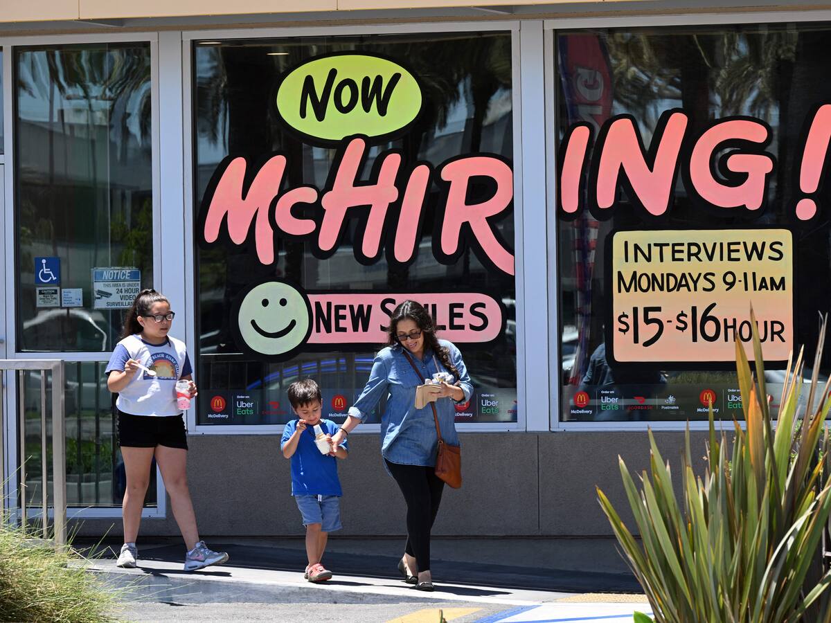 EE.UU. agregó 260.000 empleos a pesar de aumento de interés de la Fed