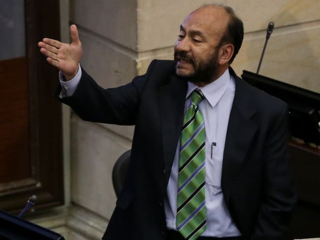 La polémica que generó la “tesis” de Alfredo Rangel sobre marcha indígena