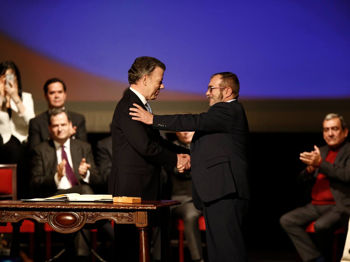 Santos y ‘Timo’ señalan al Gobierno Petro de incumplir acuerdo: “debe garantizar la vida”