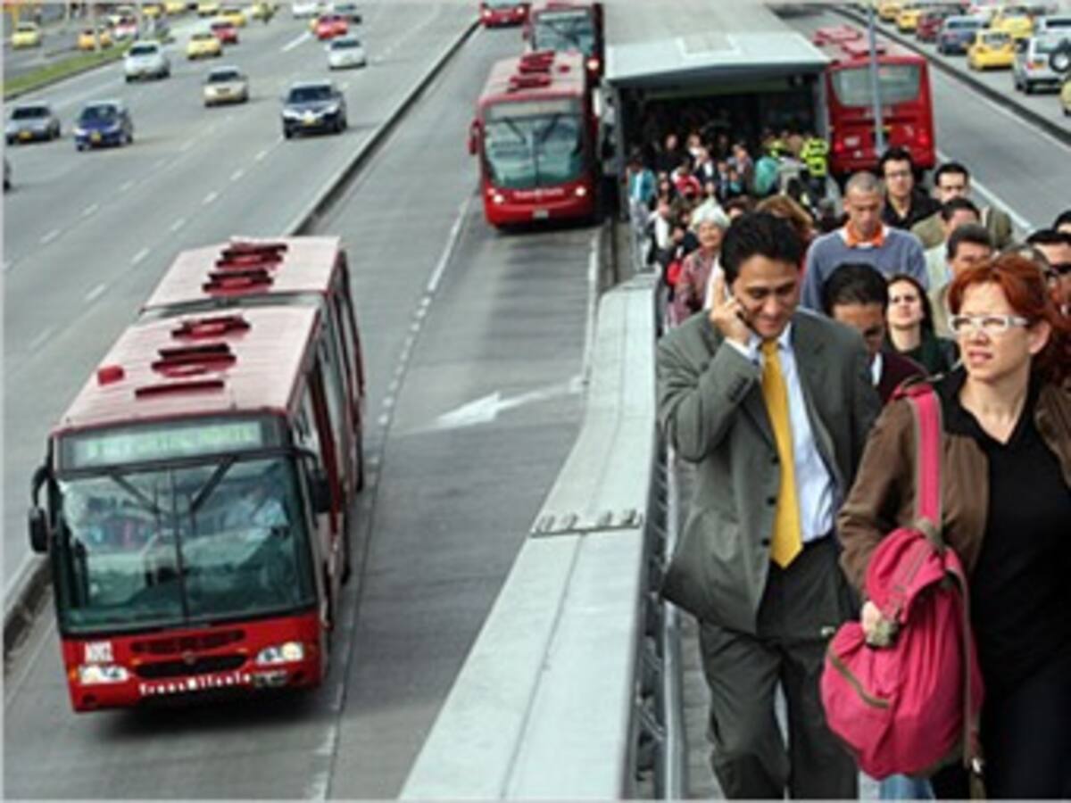 El pasaje de Transmilenio podría bajar: Contraloría Distrital