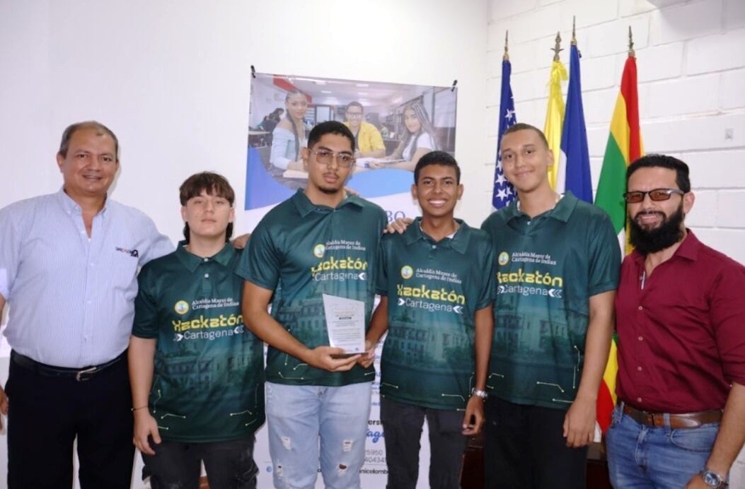 La institución celebra con orgullo este importante reconocimiento, que reafirma su compromiso con la formación de profesionales bilingües, creativos y comprometidos con la transformación digital y social del país.