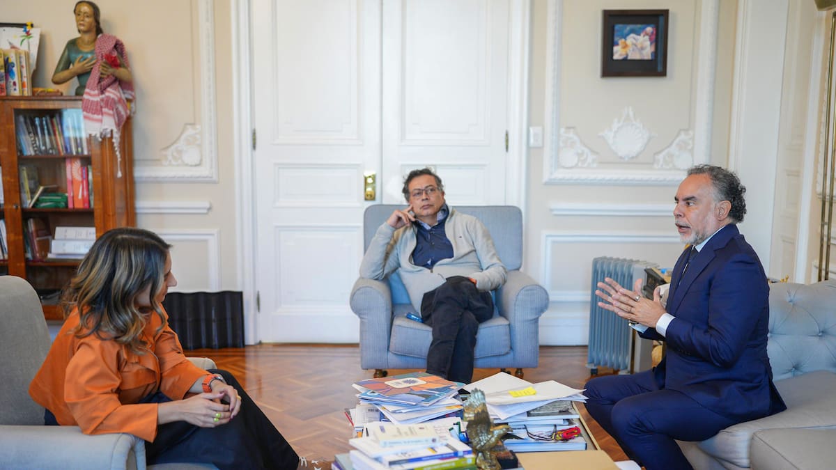 Laura Sarabia se queda como directora del DAPRE; Benedetti será asesor bajo su mando