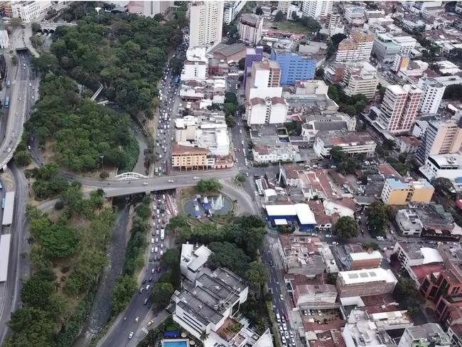 Puente avenida 2 Norte con Calle 15