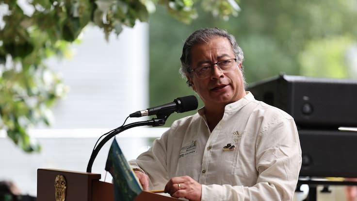 Al Oído: Gobierno Petro, experto en el precio del silencio