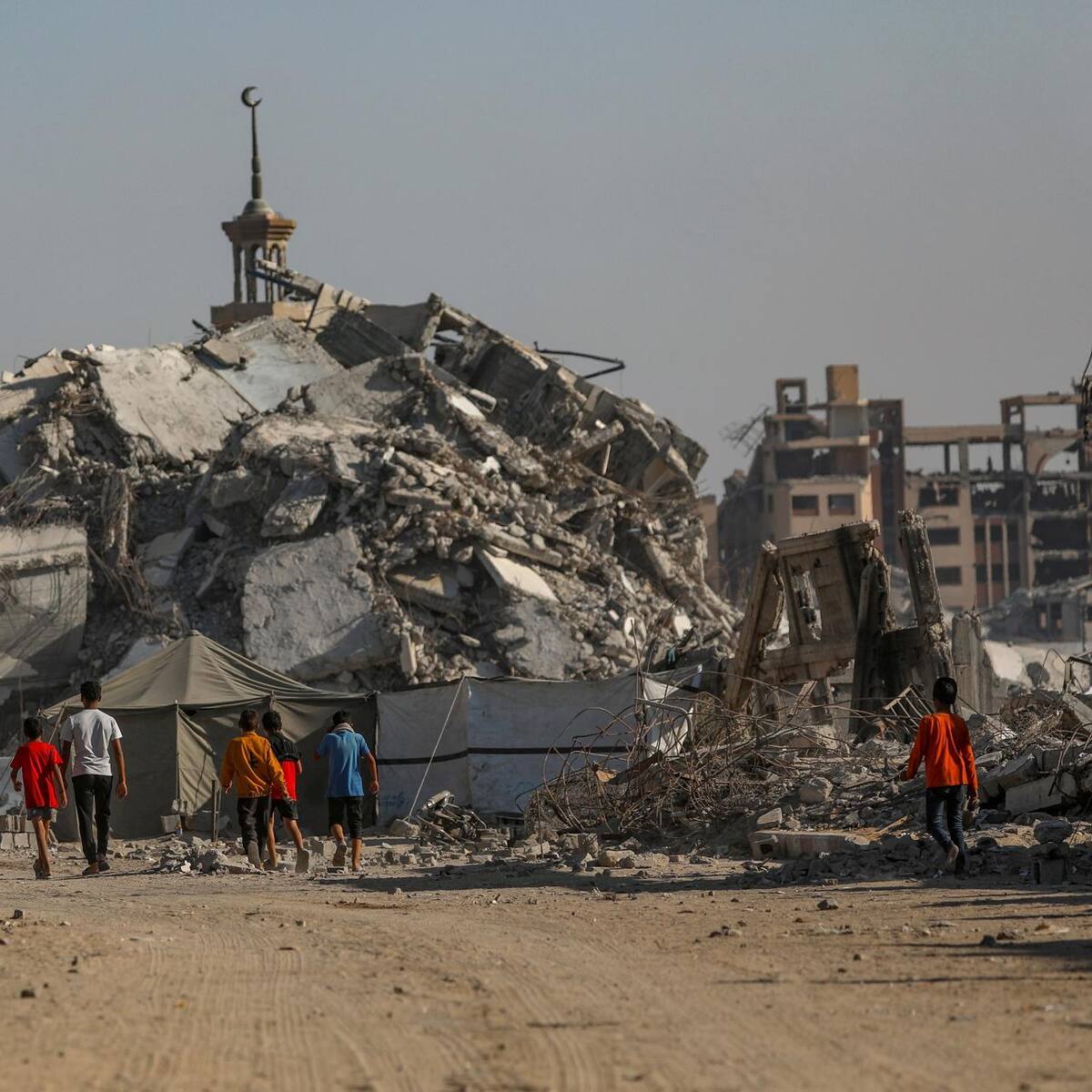 Bombardeo de Israel en Gaza deja un oficial de policía muerto