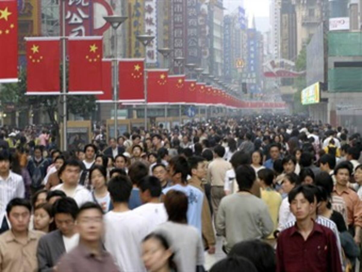 China, también afectada por la crisis mundial, redujo su crecimiento