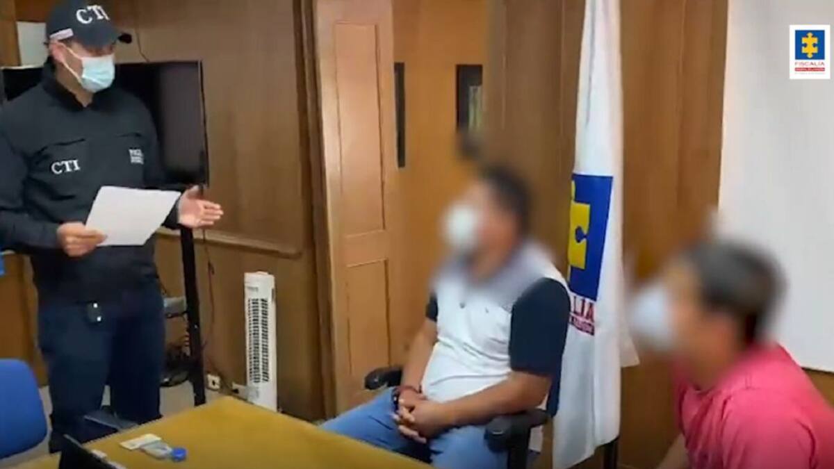 Por presuntos actos ilícitos capturan a dos integrantes del CTI en Caldas