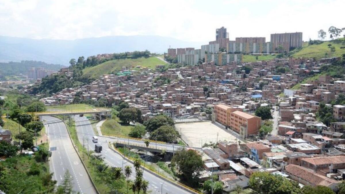 Algunas JAC rechazan medida de cierre de sedes de Metrosalud en Medellín