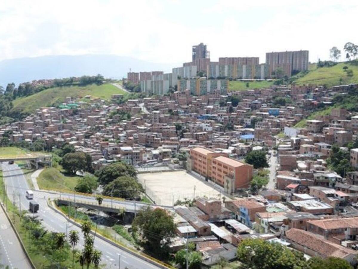 Algunas JAC rechazan medida de cierre de sedes de Metrosalud en Medellín