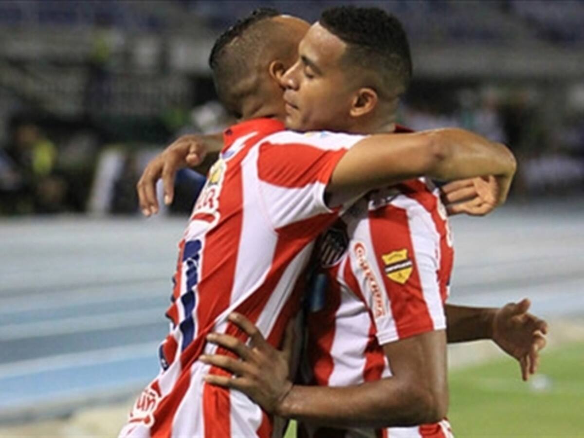Macnelly Torres, elegido el mejor jugador del mes en El Alargue