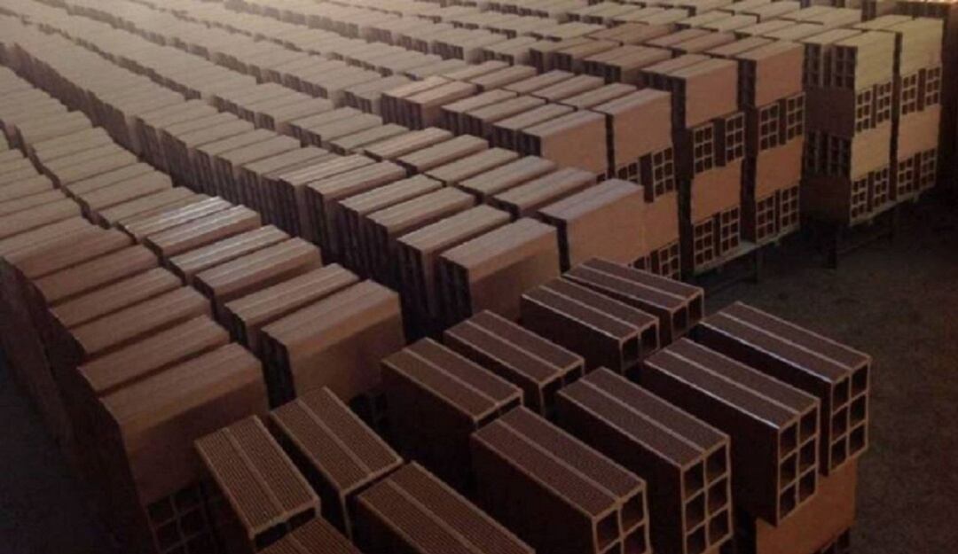 Arcilleros hace críticas a los cruces viales seguros