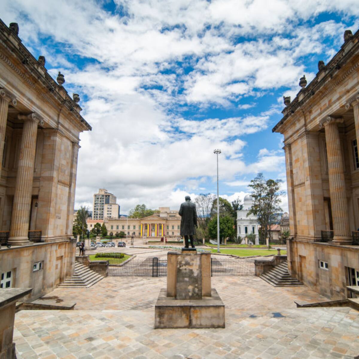 Corte recuerda limites que deben tener los partidos para sancionar a miembros de bancadas