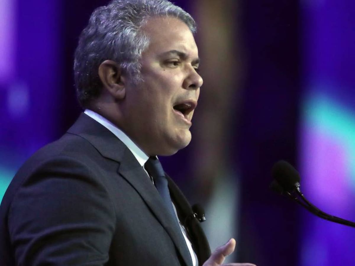 No se aplazarán las elecciones ni habrá golpe de Estado: Duque