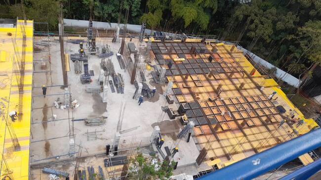 Construcción del edificio de la nueva Facultad de Inteligencia Artificial e Ingenierías de la Universidad de Caldas. Foto suministrada.