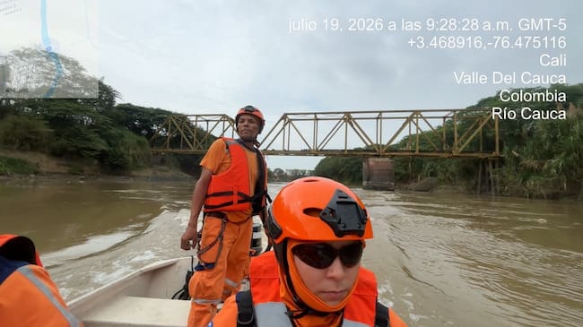 Sin rastro del niño de 13 años arrastrado por el río Cauca en Cali; reanudan las labores de búsqueda