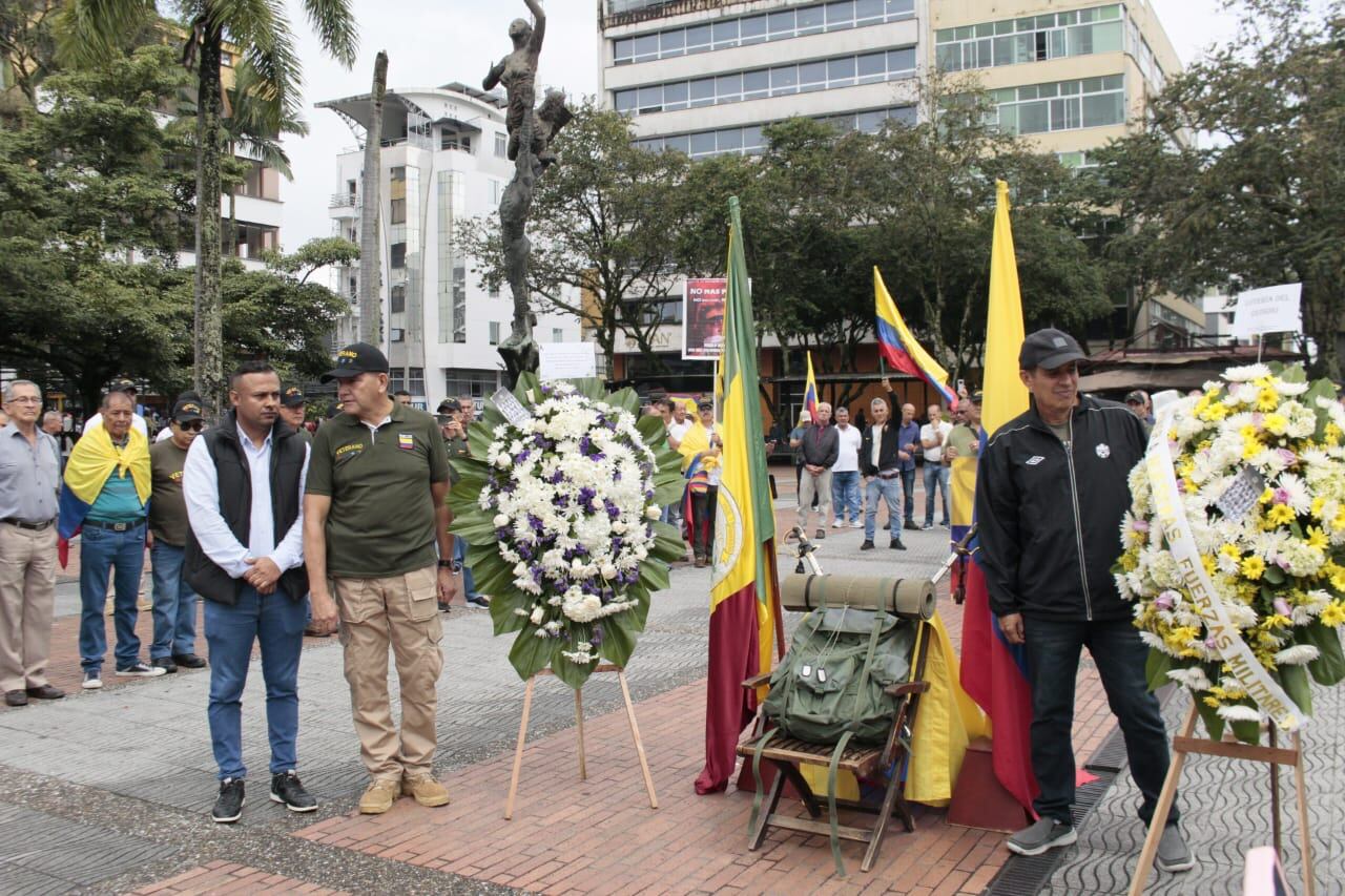Símbolo de la silla de vacía en Armenia como homenaje a los soldados y policías asesinados. Foto: Cortesía Ángeles Gonzáles