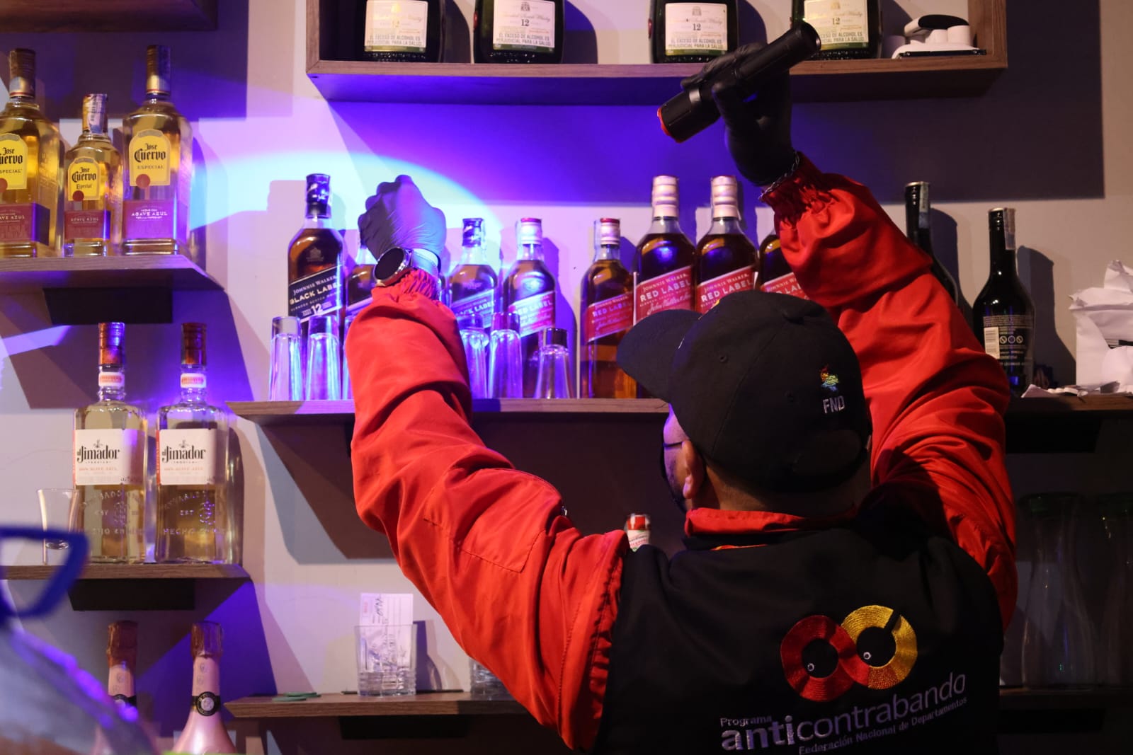 Dos locales sancionados y cerrados en medio de un operativo en Chapinero.(Foto: cortesía Secretaría de gobierno) 