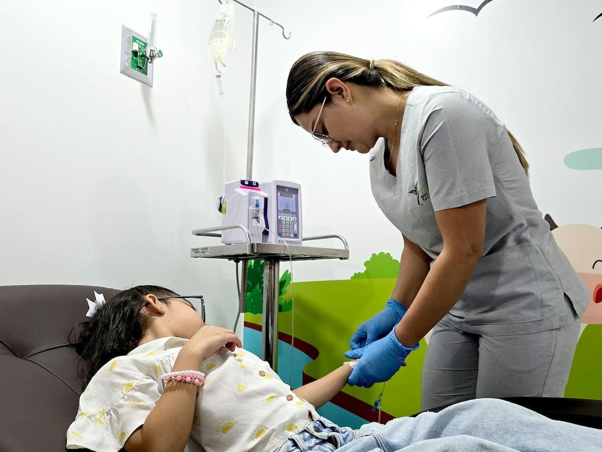 La temporada de calor puede afectar la salud de los niños, advierten especialistas