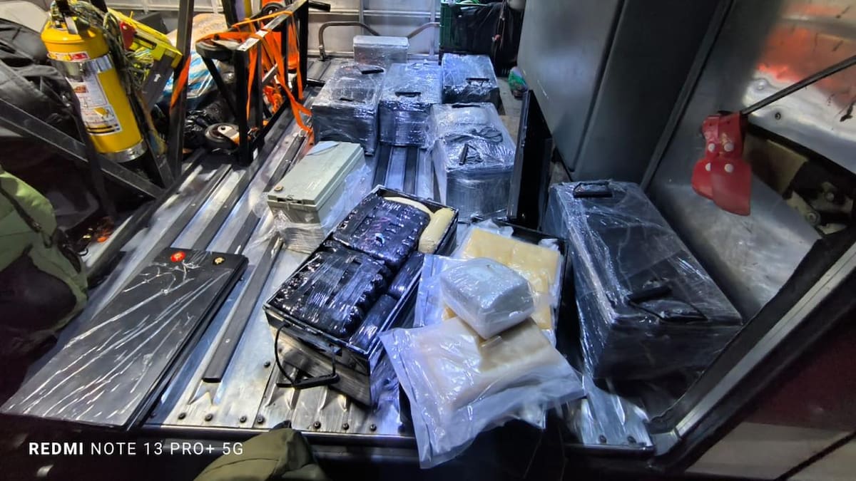 Incautan 138 kilos de hachís ocultos en bus de servicio público en Pitalito, Huila