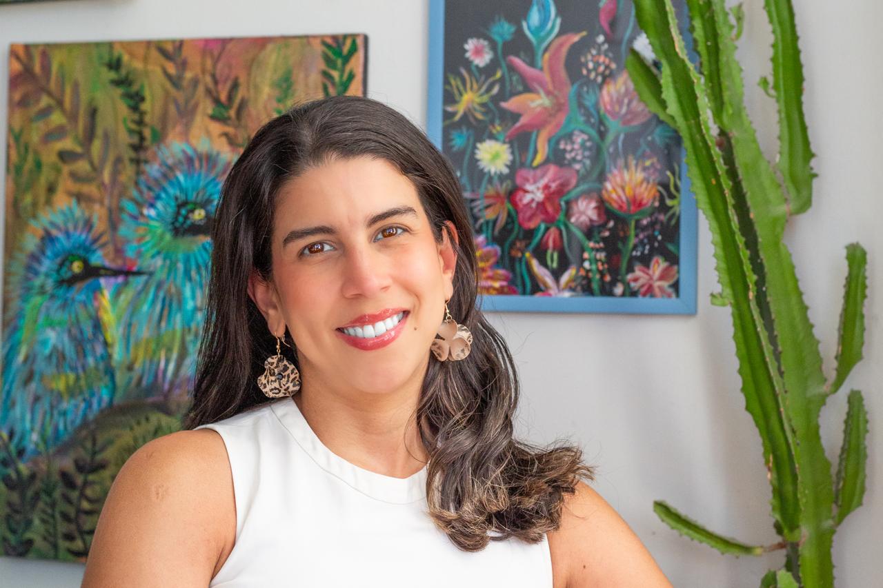 La diseñadora gráfica colombiana Mildred Bernal celebra la versatilidad como su firma